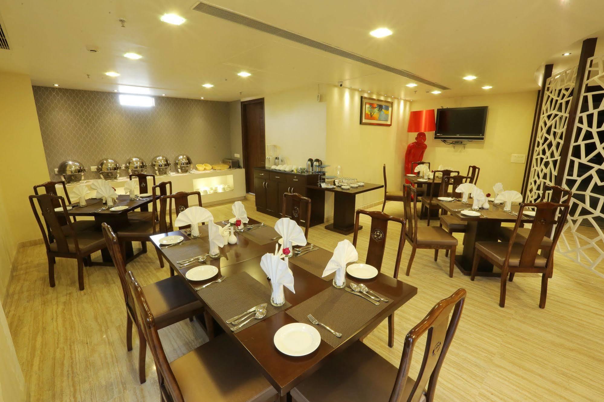 Five Elements Hotels Delhi- North Avenue New Delhi Eksteriør bilde