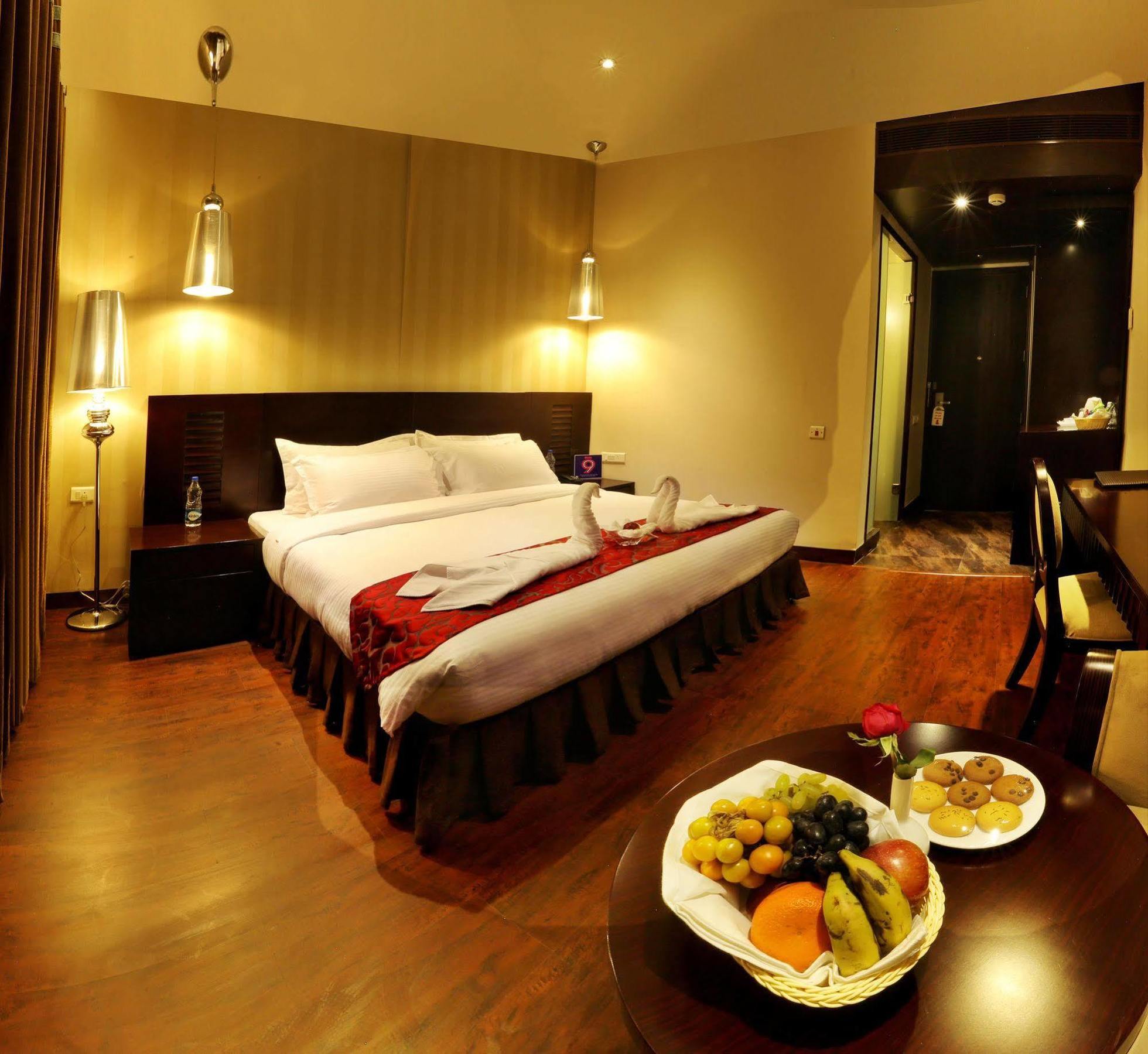 Five Elements Hotels Delhi- North Avenue New Delhi Eksteriør bilde