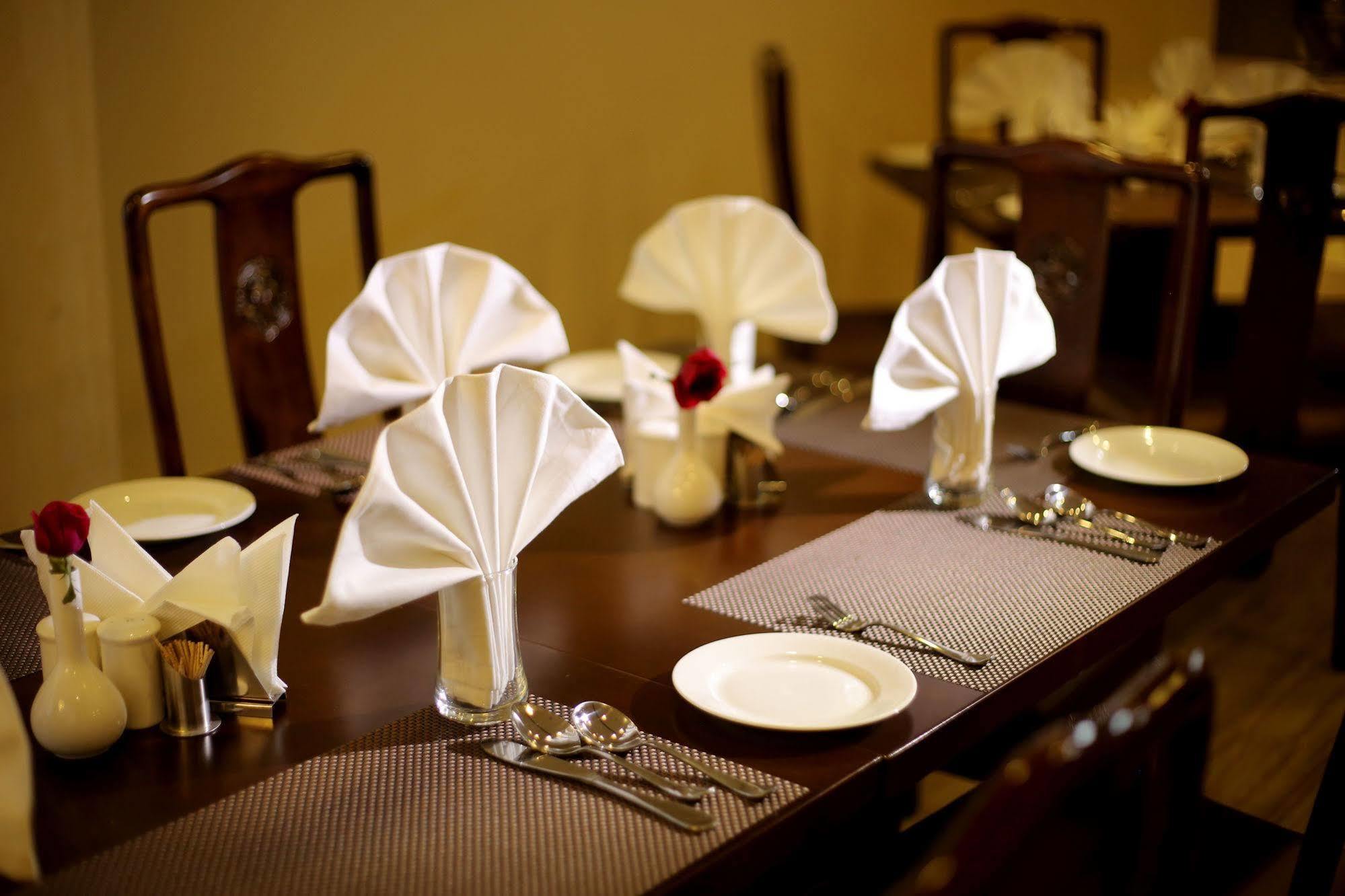 Five Elements Hotels Delhi- North Avenue New Delhi Eksteriør bilde
